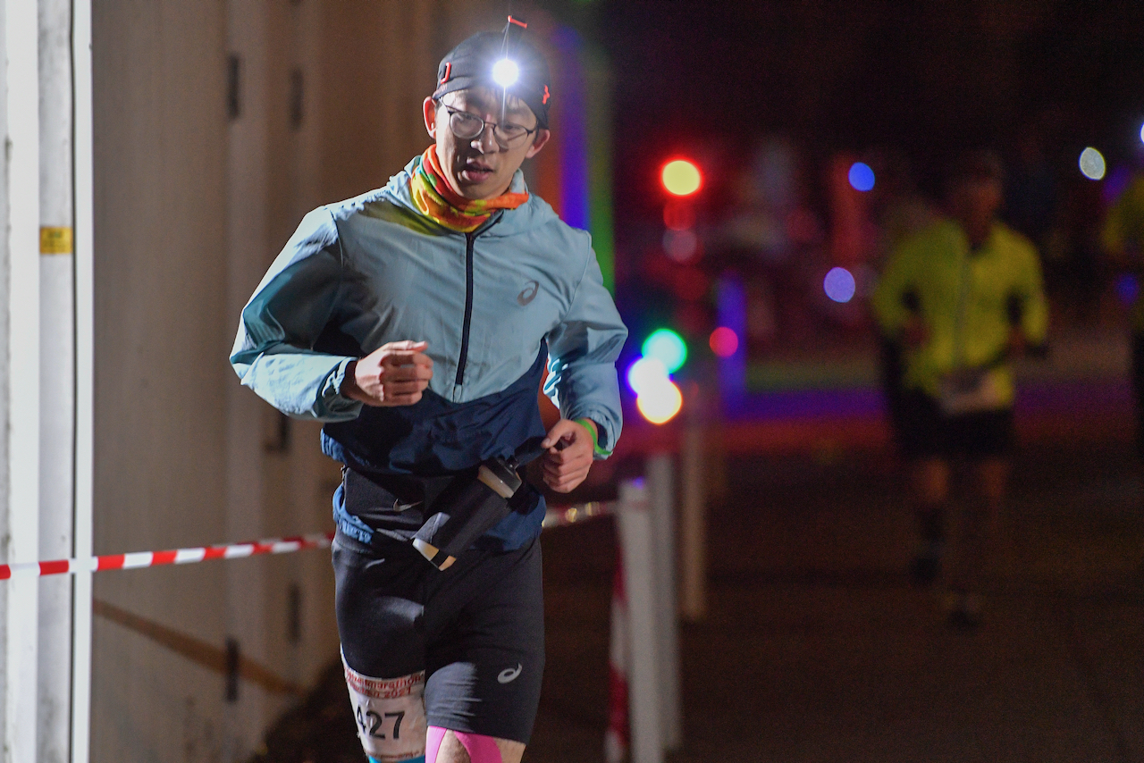 Bestzeitmarathon München - der Lauf gegen die Gesetze der Physik am 30.10.2021 in München Riem.
Fotograf
Hannes Magerstaedt
hannes@magerstaedt.de
Tel. +491728178700