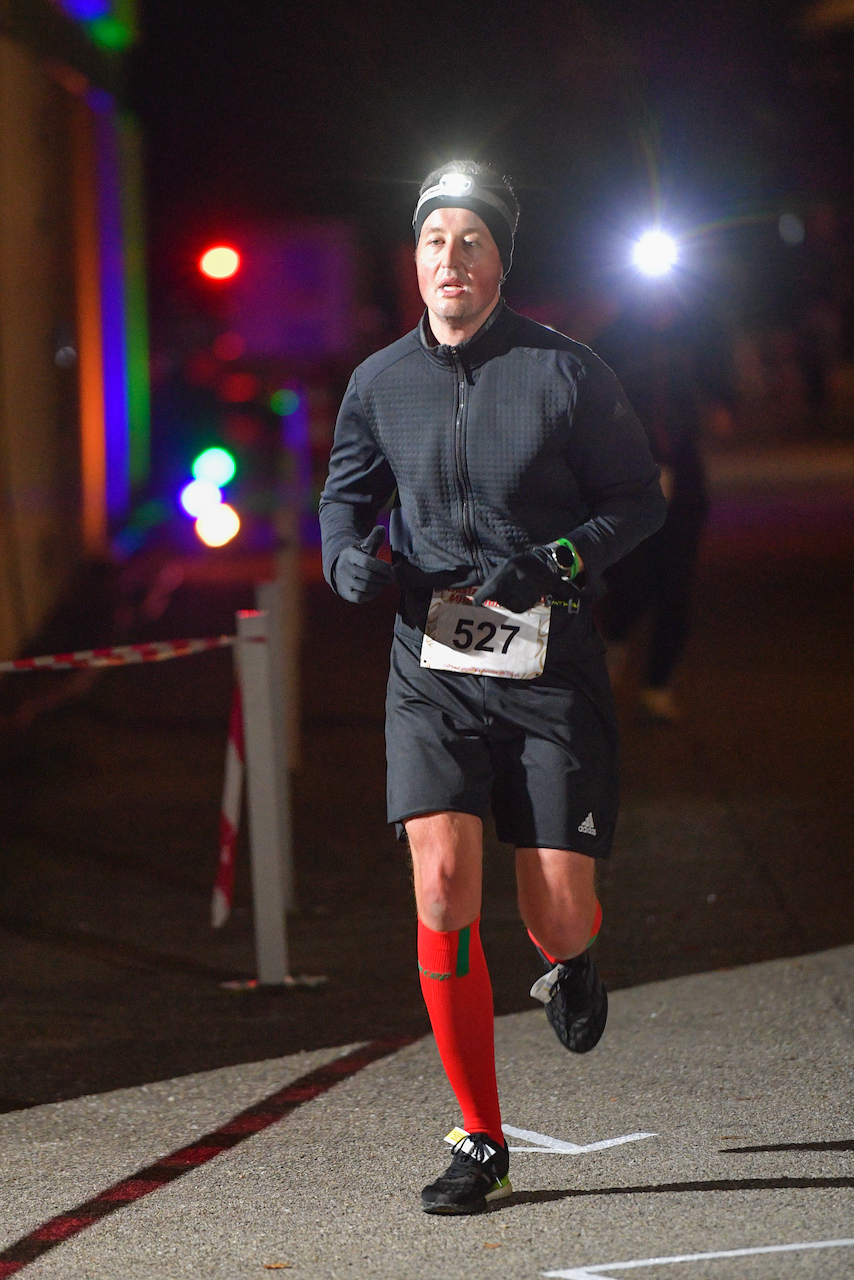 Bestzeitmarathon München - der Lauf gegen die Gesetze der Physik am 30.10.2021 in München Riem.
Fotograf
Hannes Magerstaedt
hannes@magerstaedt.de
Tel. +491728178700