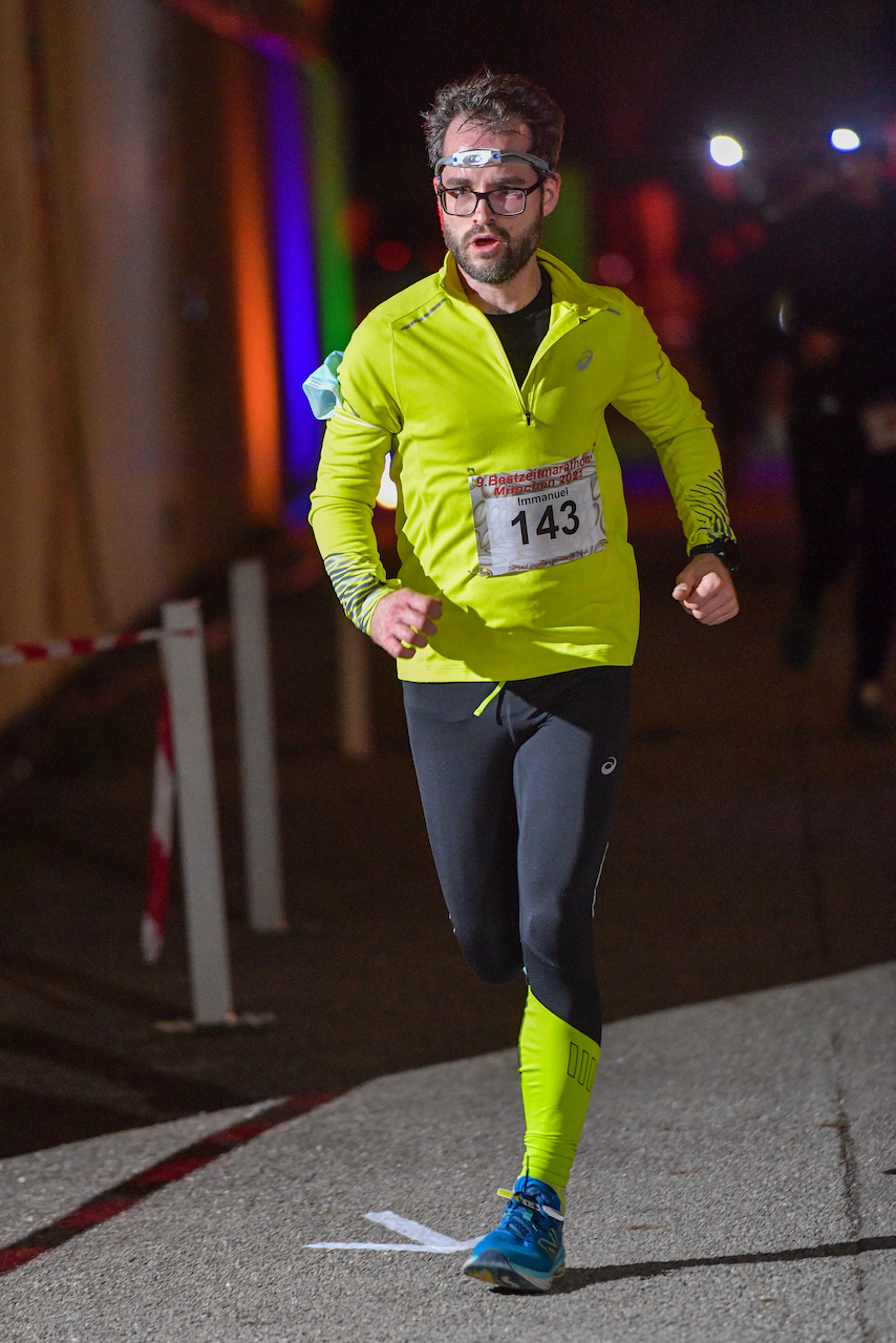 Bestzeitmarathon München - der Lauf gegen die Gesetze der Physik am 30.10.2021 in München Riem.
Fotograf
Hannes Magerstaedt
hannes@magerstaedt.de
Tel. +491728178700