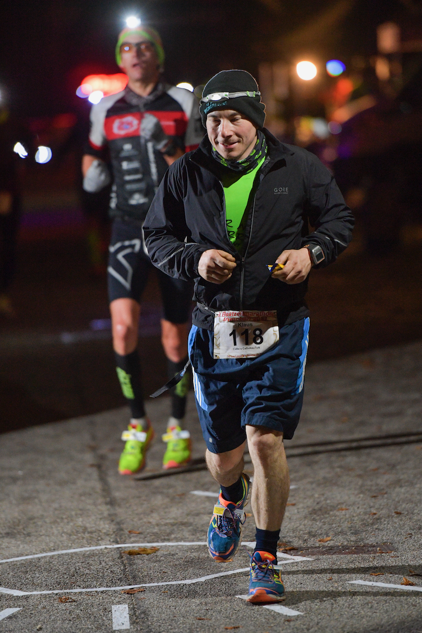 Bestzeitmarathon München - der Lauf gegen die Gesetze der Physik am 30.10.2021 in München Riem.
Fotograf
Hannes Magerstaedt
hannes@magerstaedt.de
Tel. +491728178700