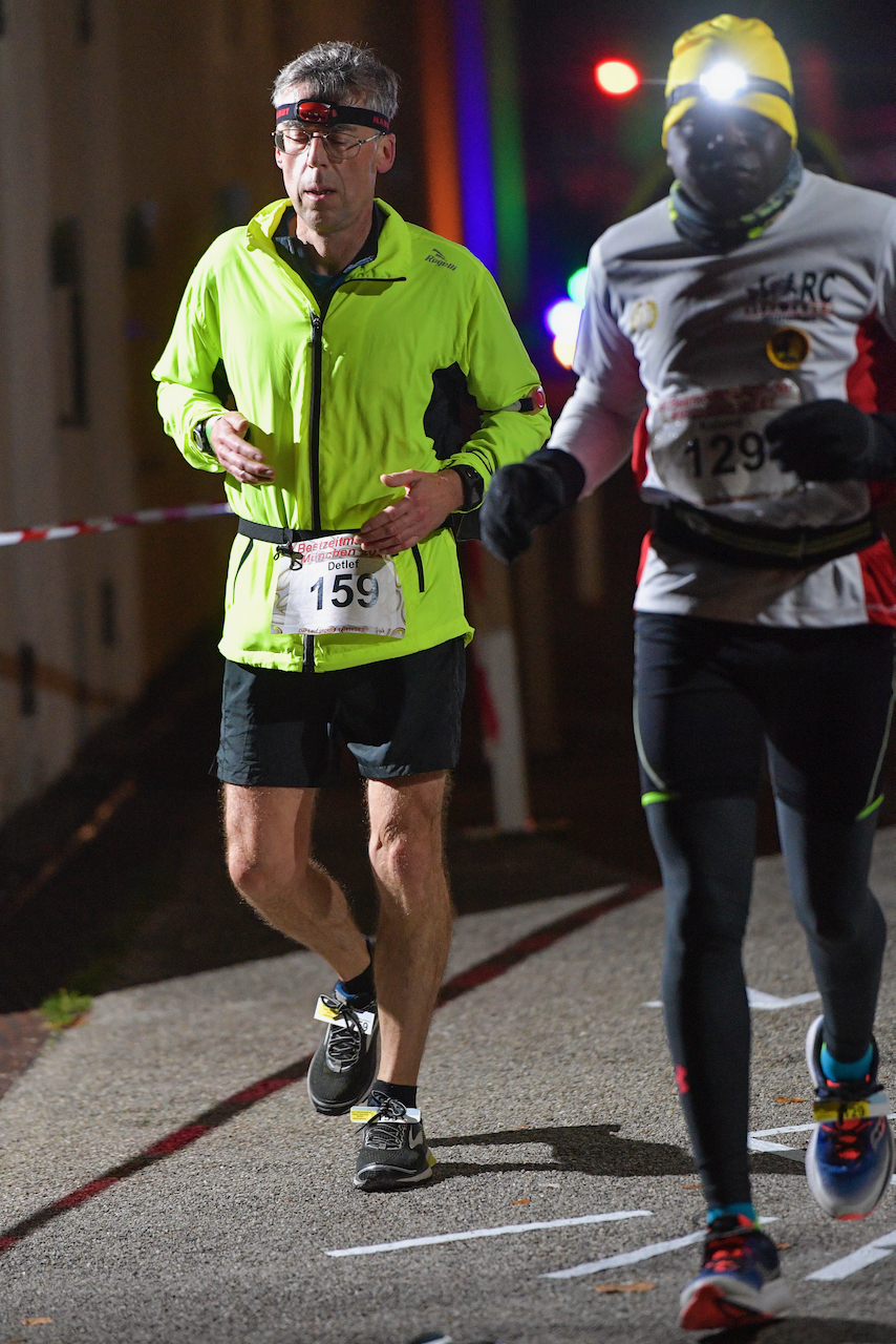 Bestzeitmarathon München - der Lauf gegen die Gesetze der Physik am 30.10.2021 in München Riem.
Fotograf
Hannes Magerstaedt
hannes@magerstaedt.de
Tel. +491728178700