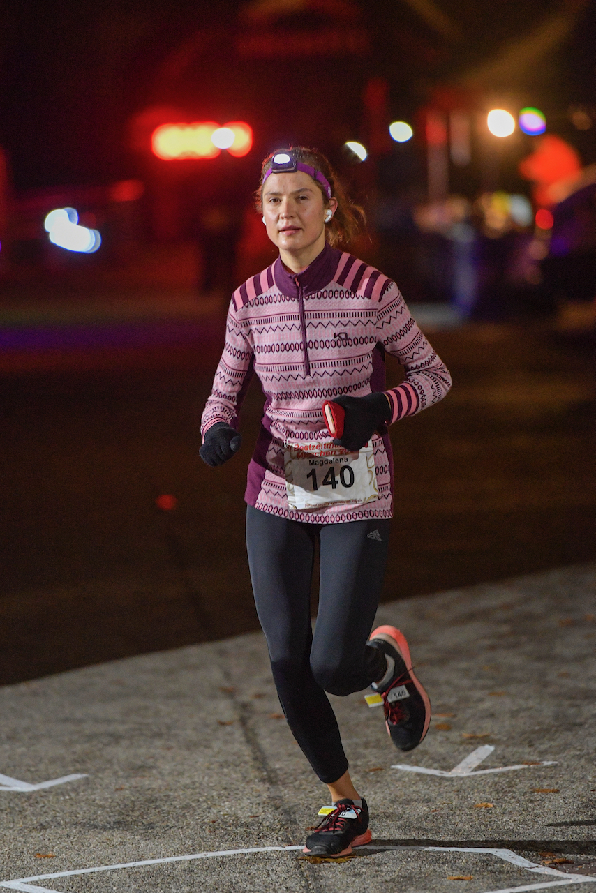 Bestzeitmarathon München - der Lauf gegen die Gesetze der Physik am 30.10.2021 in München Riem.
Fotograf
Hannes Magerstaedt
hannes@magerstaedt.de
Tel. +491728178700