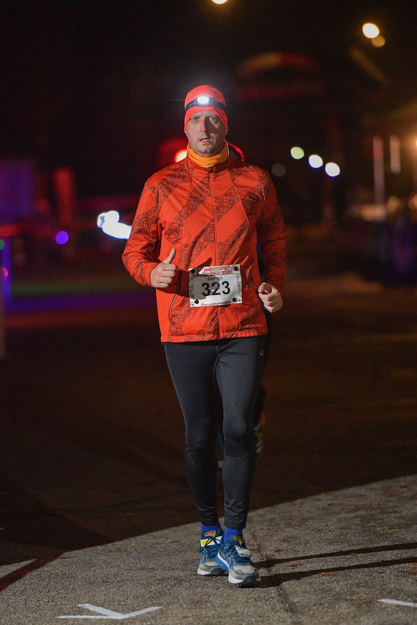 Bestzeitmarathon München - der Lauf gegen die Gesetze der Physik am 30.10.2021 in München Riem.
Fotograf
Hannes Magerstaedt
hannes@magerstaedt.de
Tel. +491728178700