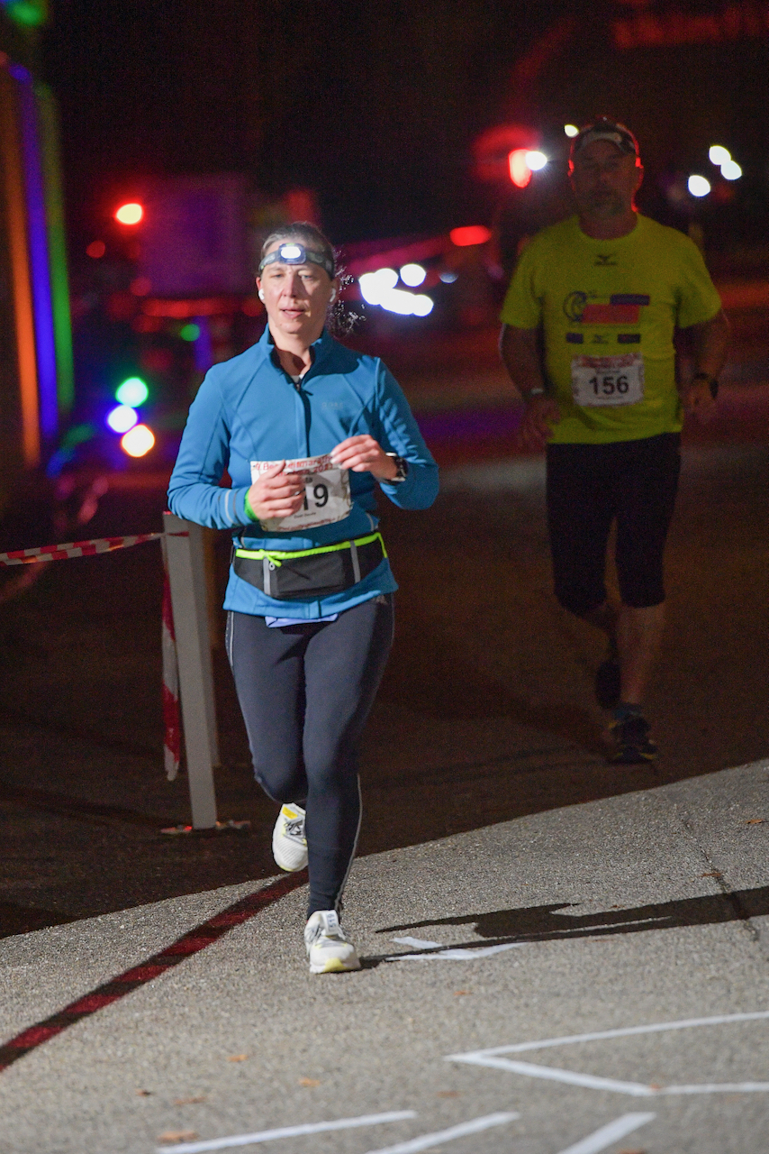 Bestzeitmarathon München - der Lauf gegen die Gesetze der Physik am 30.10.2021 in München Riem.
Fotograf
Hannes Magerstaedt
hannes@magerstaedt.de
Tel. +491728178700