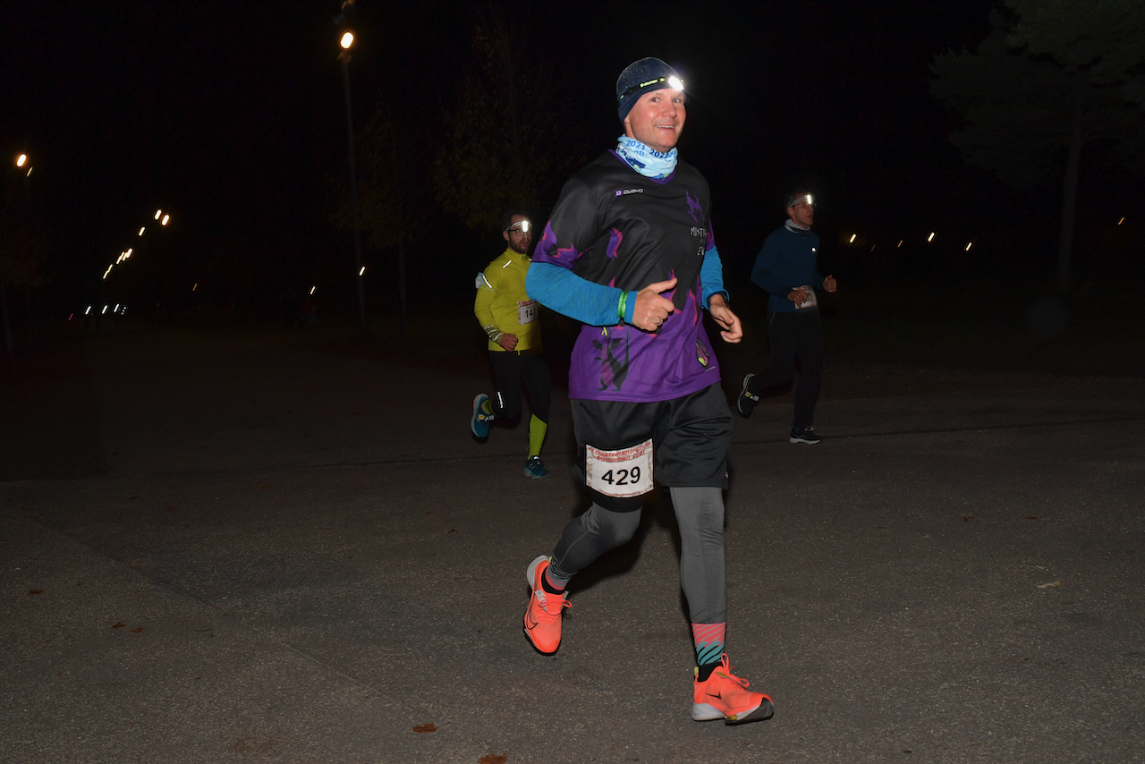 Bestzeitmarathon München - der Lauf gegen die Gesetze der Physik am 30.10.2021 in München Riem.FotografHannes Magerstaedthannes@magerstaedt.deTel. +491728178700