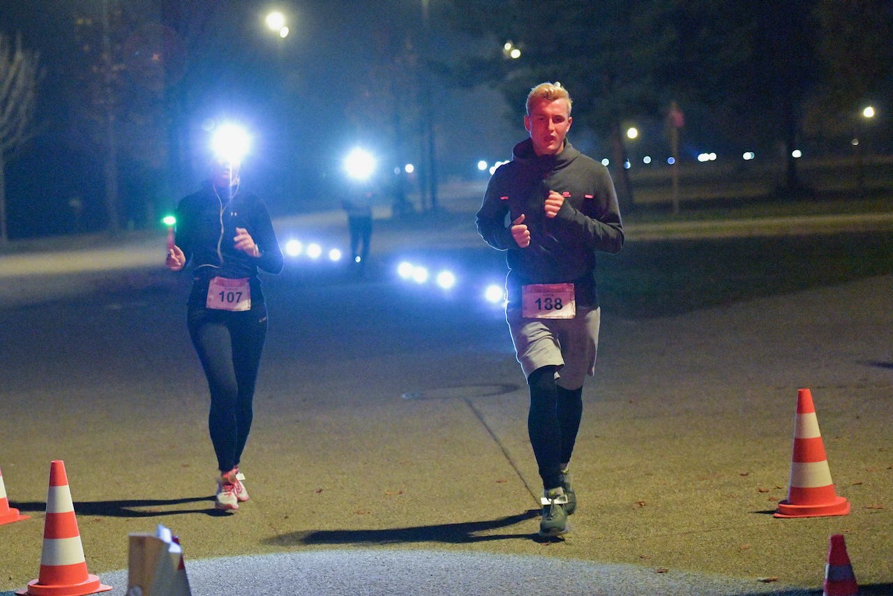 Bestzeitmarathon München - der Lauf gegen die Gesetze der Physik am 30.10.2021 in München Riem.FotografHannes Magerstaedthannes@magerstaedt.deTel. +491728178700