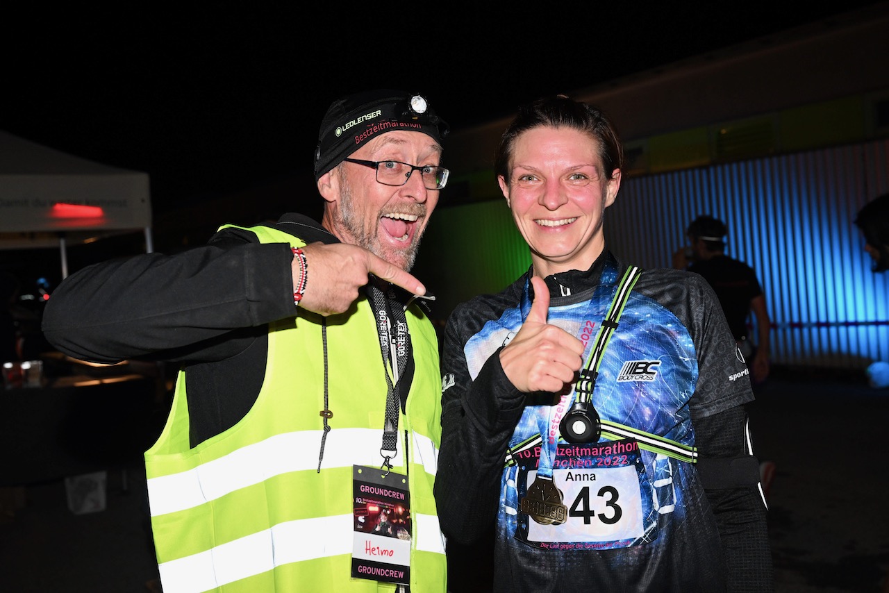 10. Bestzeitmarathon München
Der Lauf gegen die Gesetze der Physik am 29.10.2022 in München-Riem.
Fotocredit
Hannes Magerstaedt
hannes@magerstaedt.de
Tel.01728178700