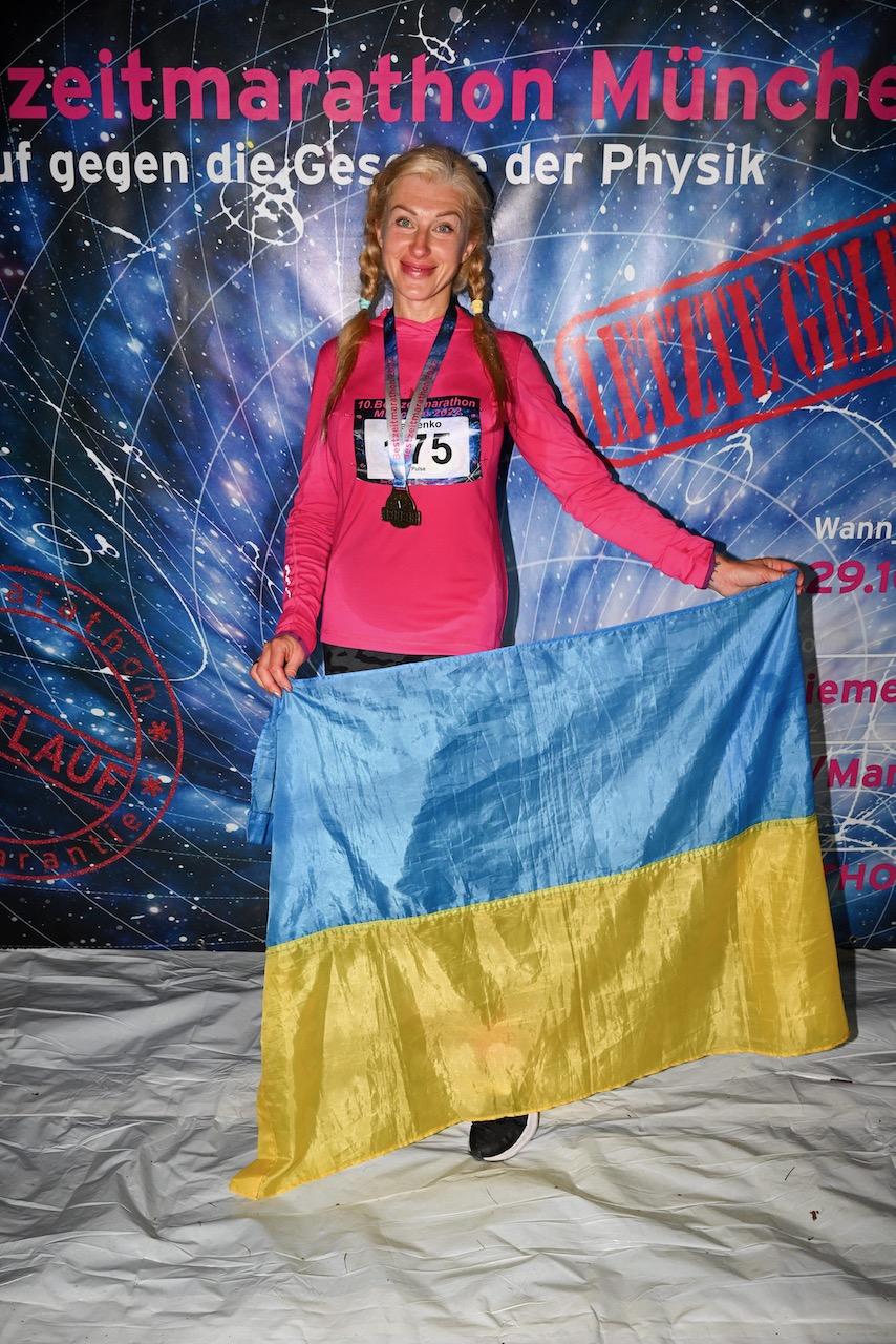 10. Bestzeitmarathon München
Der Lauf gegen die Gesetze der Physik am 29.10.2022 in München-Riem.
Fotocredit
Hannes Magerstaedt
hannes@magerstaedt.de
Tel.01728178700