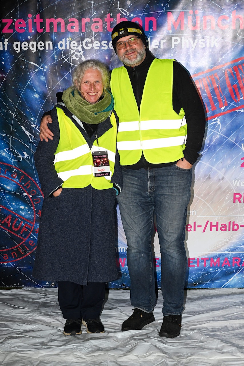 10. Bestzeitmarathon München
Der Lauf gegen die Gesetze der Physik am 29.10.2022 in München-Riem.
Fotocredit
Hannes Magerstaedt
hannes@magerstaedt.de
Tel.01728178700