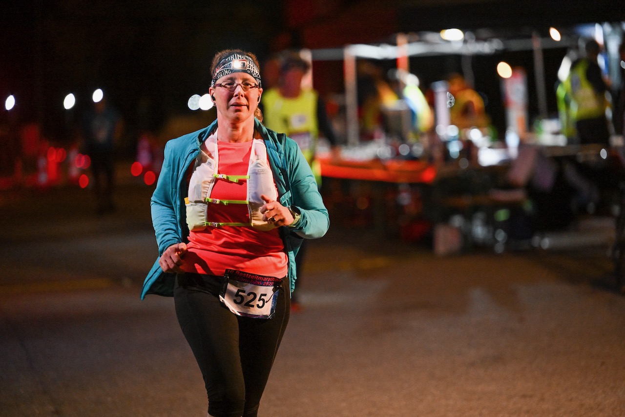 10. Bestzeitmarathon München
Der Lauf gegen die Gesetze der Physik am 29.10.2022 in München-Riem.
Fotocredit
Hannes Magerstaedt
hannes@magerstaedt.de
Tel.01728178700