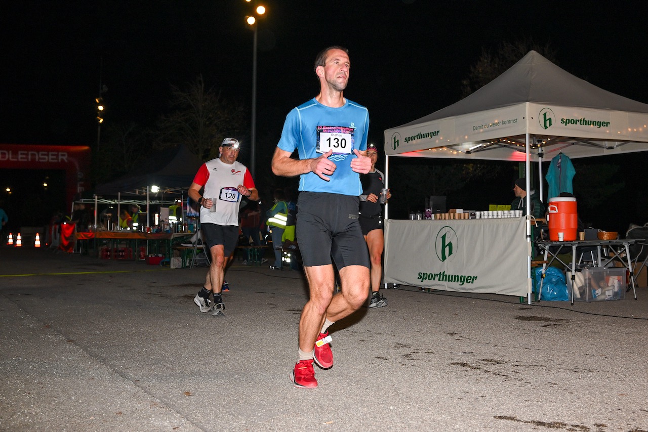 10. Bestzeitmarathon München
Der Lauf gegen die Gesetze der Physik am 29.10.2022 in München-Riem.
Fotocredit
Hannes Magerstaedt
hannes@magerstaedt.de
Tel.01728178700