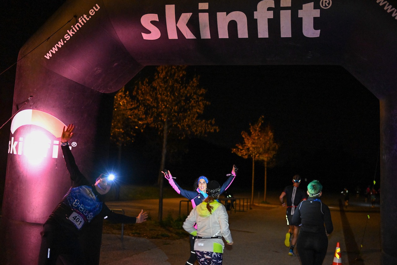 10. Bestzeitmarathon München
Der Lauf gegen die Gesetze der Physik am 29.10.2022 in München-Riem.
Fotocredit
Hannes Magerstaedt
hannes@magerstaedt.de
Tel.01728178700