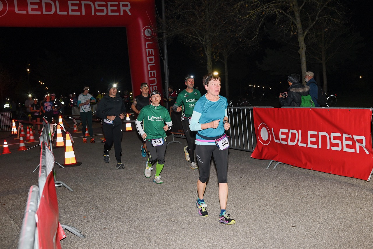 10. Bestzeitmarathon München
Der Lauf gegen die Gesetze der Physik am 29.10.2022 in München-Riem.
Fotocredit
Hannes Magerstaedt
hannes@magerstaedt.de
Tel.01728178700