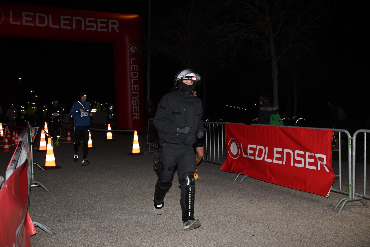 10. Bestzeitmarathon München
Der Lauf gegen die Gesetze der Physik am 29.10.2022 in München-Riem.
Fotocredit
Hannes Magerstaedt
hannes@magerstaedt.de
Tel.01728178700