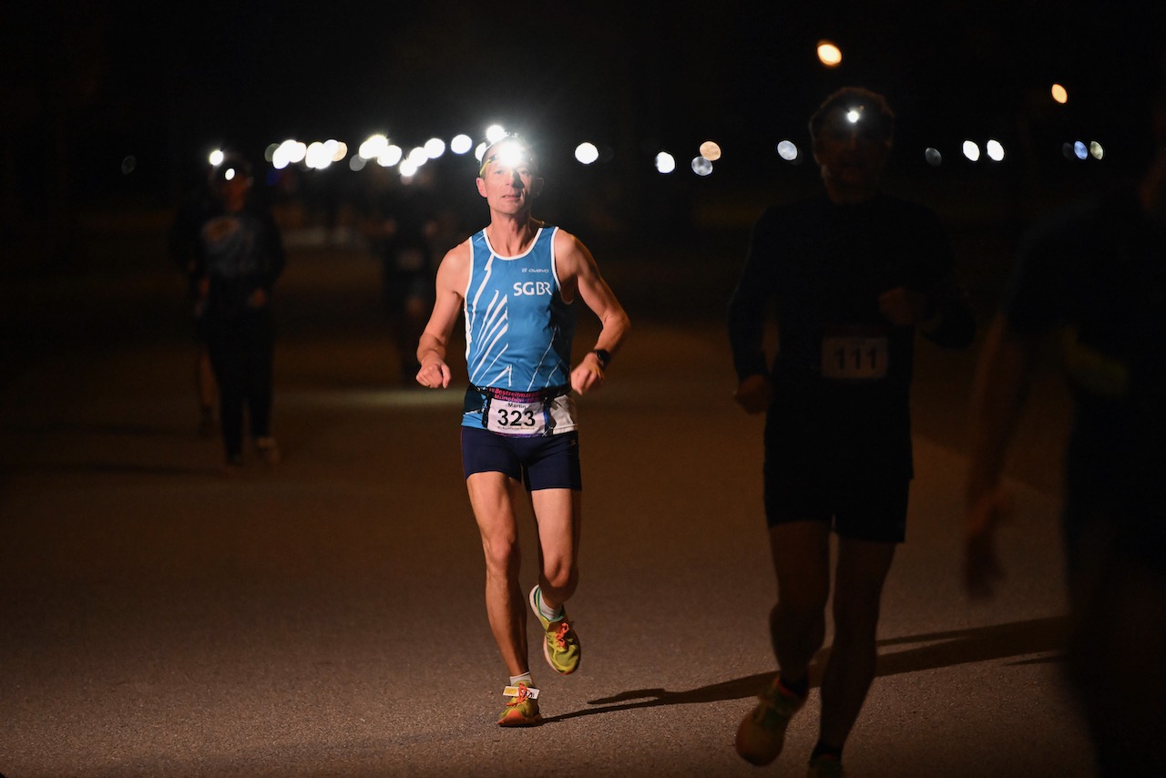 10. Bestzeitmarathon München
Der Lauf gegen die Gesetze der Physik am 29.10.2022 in München-Riem.
Fotocredit
Hannes Magerstaedt
hannes@magerstaedt.de
Tel.01728178700