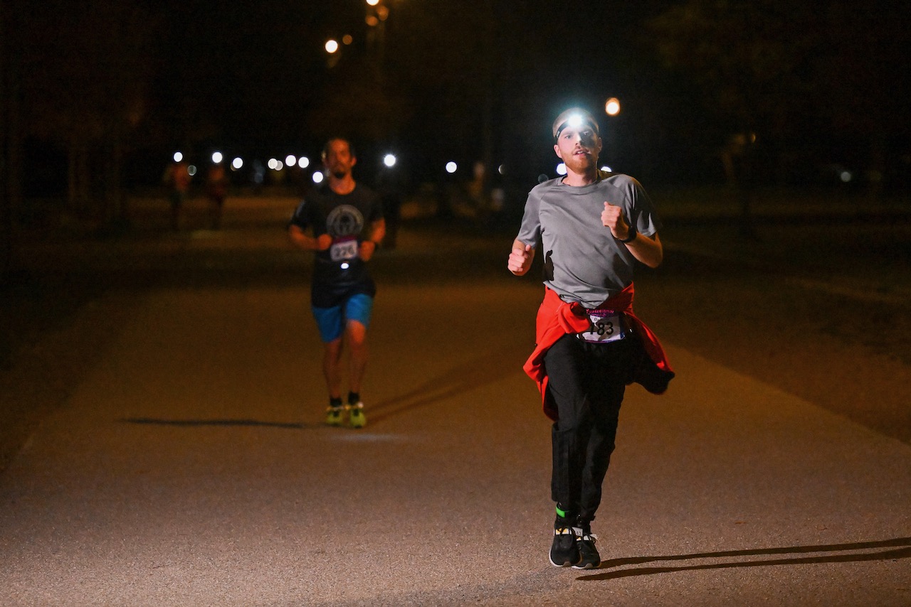 10. Bestzeitmarathon München
Der Lauf gegen die Gesetze der Physik am 29.10.2022 in München-Riem.
Fotocredit
Hannes Magerstaedt
hannes@magerstaedt.de
Tel.01728178700