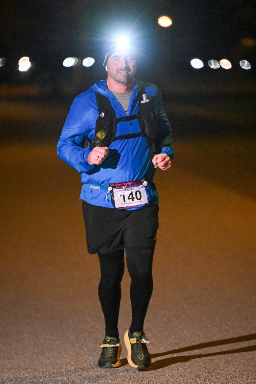 10. Bestzeitmarathon München
Der Lauf gegen die Gesetze der Physik am 29.10.2022 in München-Riem.
Fotocredit
Hannes Magerstaedt
hannes@magerstaedt.de
Tel.01728178700