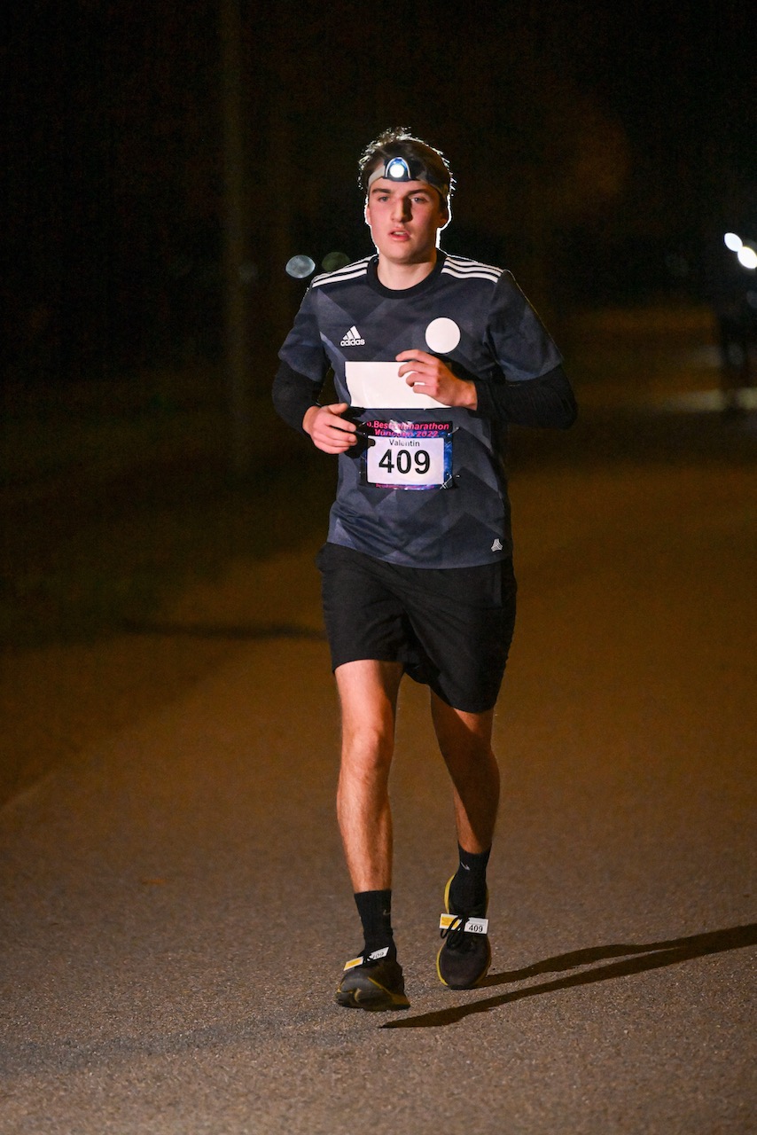 10. Bestzeitmarathon München
Der Lauf gegen die Gesetze der Physik am 29.10.2022 in München-Riem.
Fotocredit
Hannes Magerstaedt
hannes@magerstaedt.de
Tel.01728178700