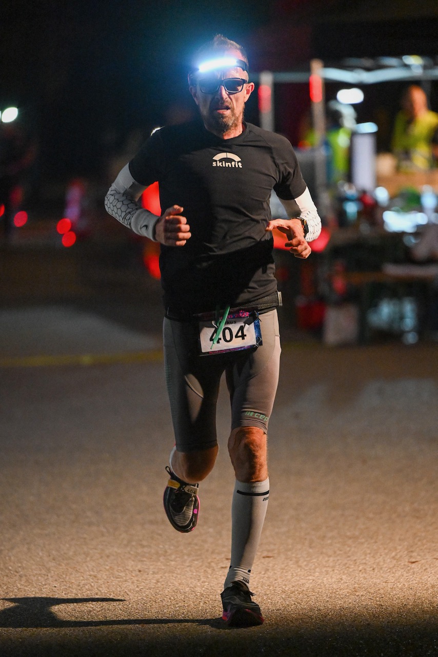 10. Bestzeitmarathon München
Der Lauf gegen die Gesetze der Physik am 29.10.2022 in München-Riem.
Fotocredit
Hannes Magerstaedt
hannes@magerstaedt.de
Tel.01728178700