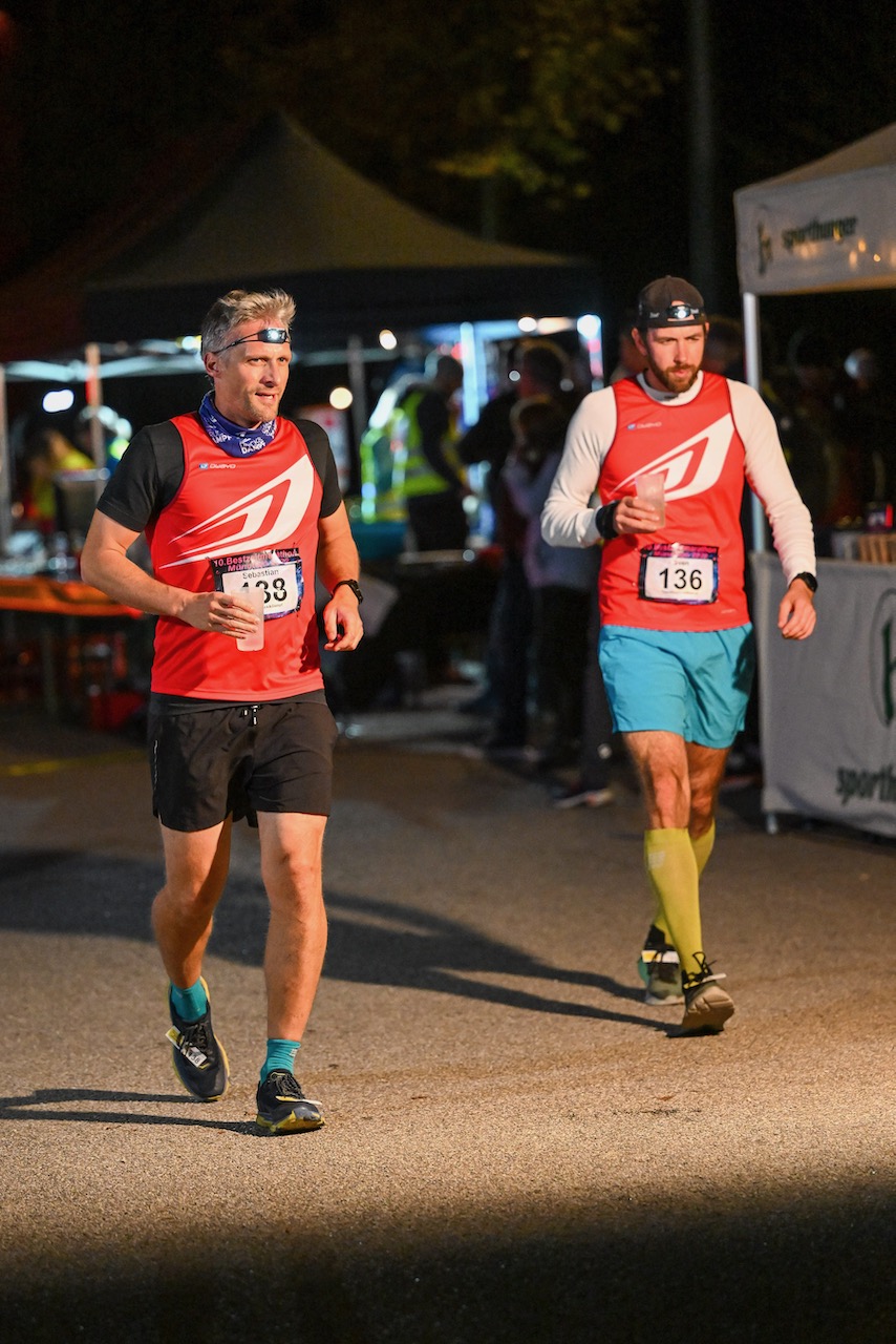 10. Bestzeitmarathon München
Der Lauf gegen die Gesetze der Physik am 29.10.2022 in München-Riem.
Fotocredit
Hannes Magerstaedt
hannes@magerstaedt.de
Tel.01728178700