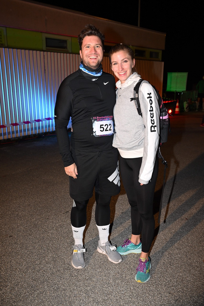 10. Bestzeitmarathon München
Der Lauf gegen die Gesetze der Physik am 29.10.2022 in München-Riem.
Fotocredit
Hannes Magerstaedt
hannes@magerstaedt.de
Tel.01728178700