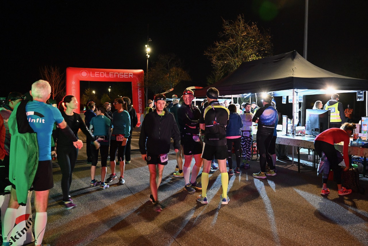 10. Bestzeitmarathon München
Der Lauf gegen die Gesetze der Physik am 29.10.2022 in München-Riem.
Fotocredit
Hannes Magerstaedt
hannes@magerstaedt.de
Tel.01728178700