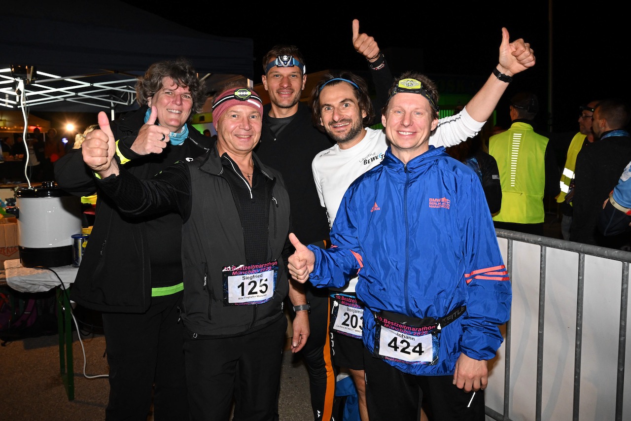 10. Bestzeitmarathon München
Der Lauf gegen die Gesetze der Physik am 29.10.2022 in München-Riem.
Fotocredit
Hannes Magerstaedt
hannes@magerstaedt.de
Tel.01728178700