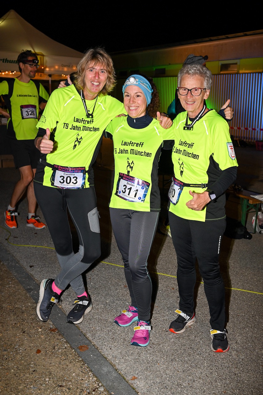 10. Bestzeitmarathon München
Der Lauf gegen die Gesetze der Physik am 29.10.2022 in München-Riem.
Fotocredit
Hannes Magerstaedt
hannes@magerstaedt.de
Tel.01728178700